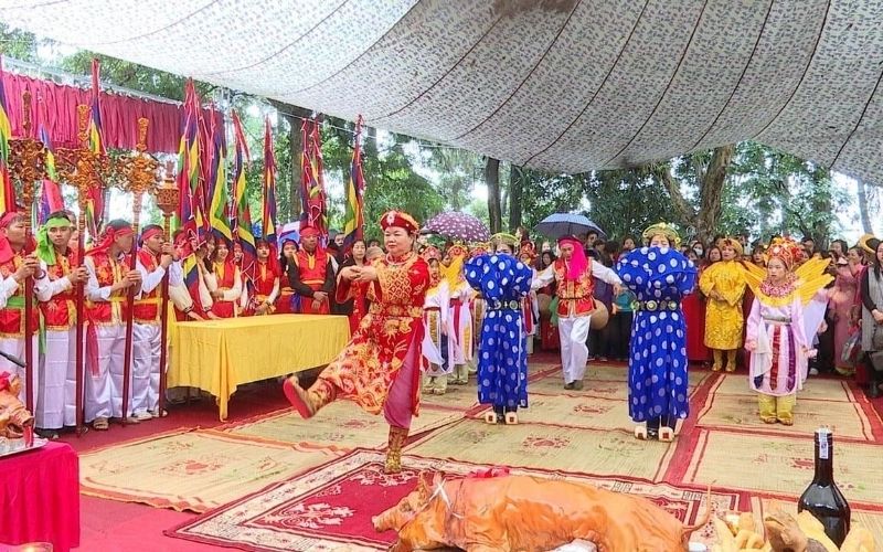 Trải nghiệm và khám phá giá trị văn hóa tại đền Du Yến